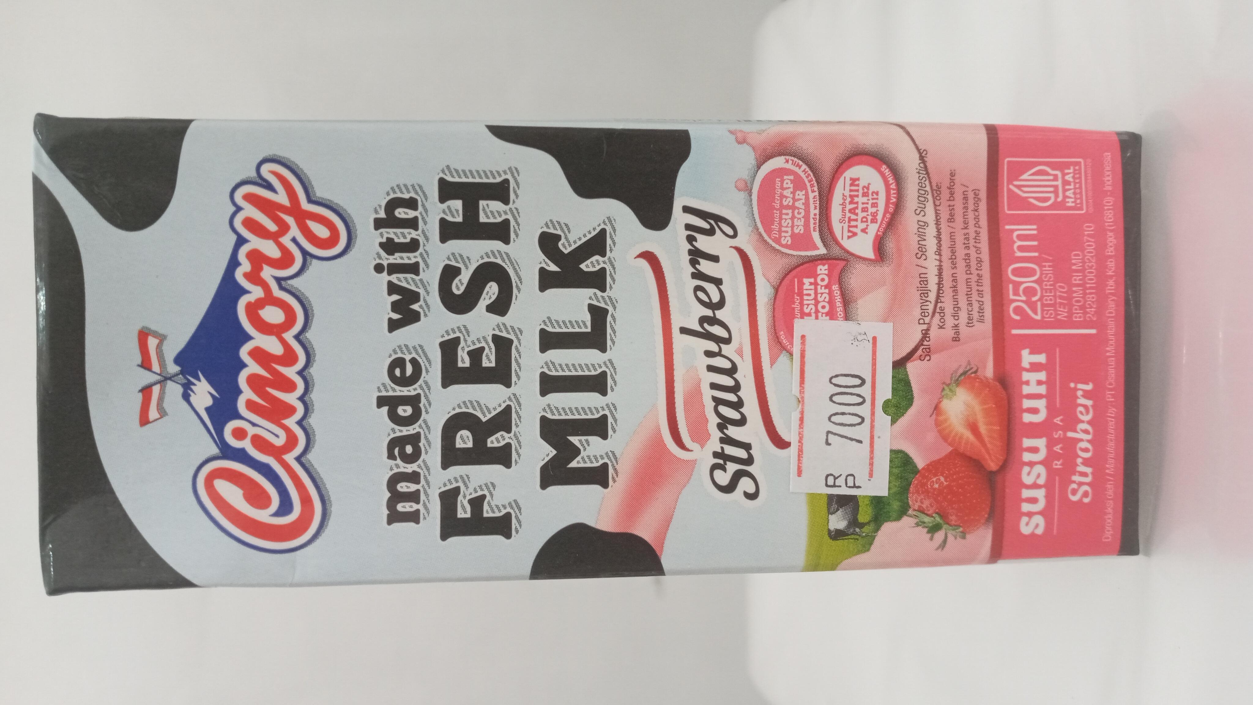 Cimory UHT Strawberry 250ml